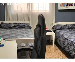 Piso de 5 habitaciones en zona Piscinas de Burriana con ascensor y trastero