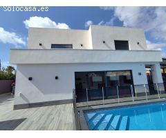 CHALET INDEPENDIENTE TORREVIEJA, EL CHAPARRAL