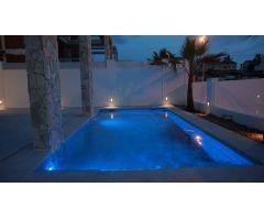 ADOSADO TORREVIEJA 699000