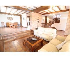 CHALET INDEPENDIENTE EN MIL PALMERAS CON PARCELA DE 1000 M2