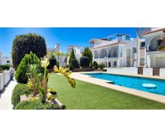 BUNGALOW PLANTA ALTA DE LUJO EN CIUDAD QUESADA ZONA DOÑA PEPA