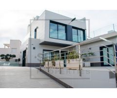 Villa de Lujo en Venta en San Miguel de Salinas, Alicante