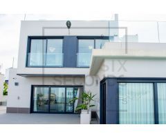 Villa de Lujo en Venta en San Miguel de Salinas, Alicante