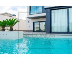 Villa de Lujo en Venta en San Miguel de Salinas, Alicante