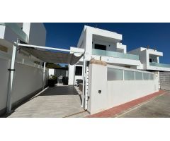 Chalet en Venta en Los Montesinos, Alicante