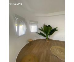 CASA EN URBANIZACION EN AV PARIS DE 1 HABITACION Y PATIO GRANDE