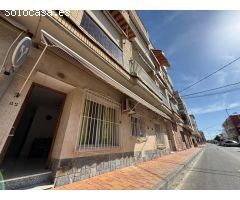 SE VENDE DOS APARTAMENTOS PLANTA BAJA EN UNO! CON TOTAL 185 M2. 6 DORM. 2 BAÑOS.