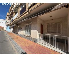 SE VENDE DOS APARTAMENTOS PLANTA BAJA EN UNO! CON TOTAL 185 M2. 6 DORM. 2 BAÑOS.