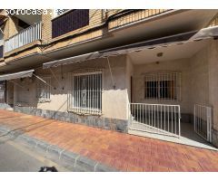 SE VENDE DOS APARTAMENTOS PLANTA BAJA EN UNO! CON TOTAL 185 M2. 6 DORM. 2 BAÑOS.