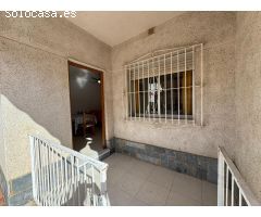 SE VENDE DOS APARTAMENTOS PLANTA BAJA EN UNO! CON TOTAL 185 M2. 6 DORM. 2 BAÑOS.