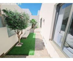 CHALET DE LUJO CON TRES PLANTAS Y PISCINA PROPIA