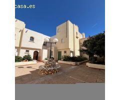 CASA TIPO DÚPLEX DE 3 DORMITORIOS EN AZAHAR DEL MAR! PARA REFORMAR