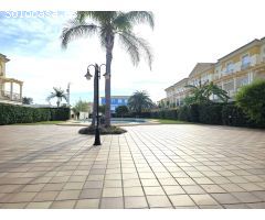 Bonito ático dúplex con parking y piscina cerca de playa y camping