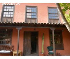 Encantadora Casa Canaria con Vistas al Mar en El Amparo, Icod de los Vinos