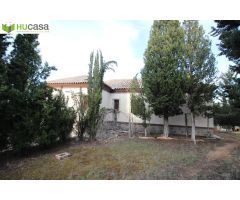 ¡OLIAS DEL REY - 2 FINCAS, CHALET INDEPENDIENTE Y PISCINA CON JARDIN EN PARCELA TOTAL DE 2.143 m2 !