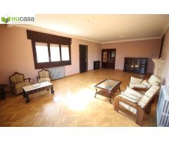 ¡OLIAS DEL REY - 2 FINCAS, CHALET INDEPENDIENTE Y PISCINA CON JARDIN EN PARCELA TOTAL DE 2.143 m2 !