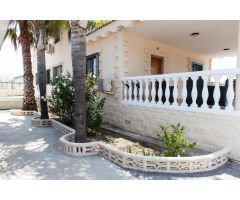 Chalet con piscina en el Brosquil de Cullera !!!