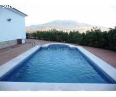 Chalet en Venta en Viñuelas de Arriba, Málaga