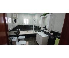 Villa en Venta en Alcaucín, Málaga