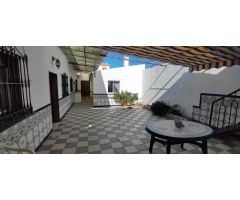 Villa en Venta en Alcaucín, Málaga