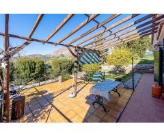 Chalet en Venta en Alcaucín, Málaga