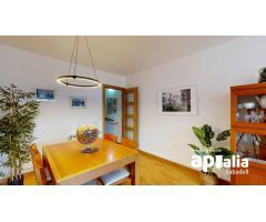 Piso con Piscina Comunitaria en Venta en Casco Antiguo Barberà del Vallés