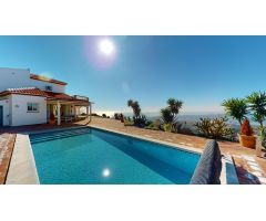 Chalet en Venta en Las Arenas, Málaga