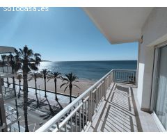 ESPECTACULAR PISO CON VISTAS AL MAR EN EL PASEO MARITIM DE SALOU.