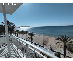 ESPECTACULAR PISO CON VISTAS AL MAR EN EL PASEO MARITIM DE SALOU.