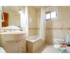 CHALET EN EL CENTRO DE SALOU 5 HABITACIONES