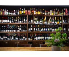 LOCAL COMERCIAL EN TRASPASO  EN SALOU CENTRO EN PLENO FUNCIONAMIENTO