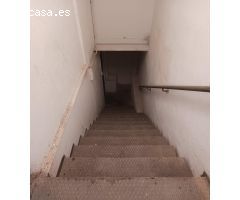 Local en venta con sótano junto Juzgados de Badalona