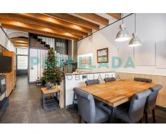 Preciosa casa en venta de diseño en el puro centro de Badalona.