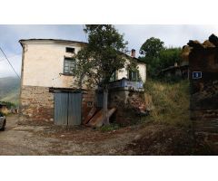 Casa de Pueblo en Venta en Pola de Allande, Asturias