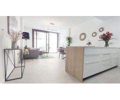 A estrenar, 3 dormitorios, 2 baños con PISCINA privada en San Javier, Murcia