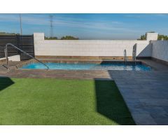 HERMOSA Villa independiente de lujo de 3 dormitorios y 2 baños con PISCINA privada en Villamartín