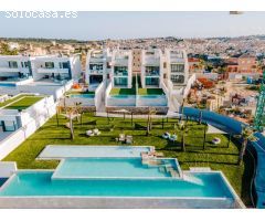 Impresionante ÁTICO en Quesada con 2 dormitorios, 2 baños, piscina privada, piscina comunitaria