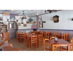 OPORTUNIDAD!!! BAR EN PLENO FUNCIONAMIENTO A 50 METROS DE LA PLAYA EN ROQUETAS DE MAR (URBANIZACION)