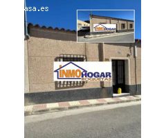 GRAN CASA EN ADRA PARA REFORMAR, 3 DORMIT, 2 SALONES, 1 CUARTO DE ESTAR, 1 BAÑO , COCINA Y COCHERA.