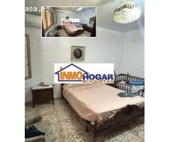 GRAN CASA EN ADRA PARA REFORMAR, 3 DORMIT, 2 SALONES, 1 CUARTO DE ESTAR, 1 BAÑO , COCINA Y COCHERA.