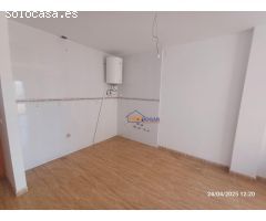 OPORTUNIDAD DE  ESTE  PISO DE 3 DORMITORIOS EN ROQUETAS DE MAR * ZONA PUERTO *