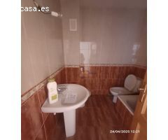 OPORTUNIDAD DE  ESTE  PISO DE 3 DORMITORIOS EN ROQUETAS DE MAR * ZONA PUERTO *