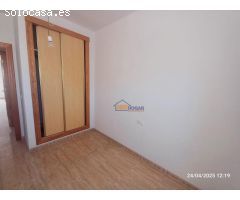 OPORTUNIDAD DE  ESTE  PISO DE 3 DORMITORIOS EN ROQUETAS DE MAR * ZONA PUERTO *