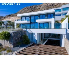 VILLA DE LUJO EN FINESTRAT CON VISTAS AL MAR