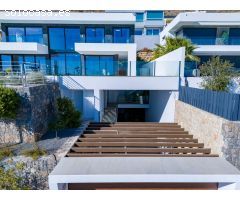 VILLA DE LUJO EN FINESTRAT CON VISTAS AL MAR