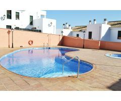 Adosado de 3 habitaciones con Terraza, Patio, Garaje y Piscina Comunitaria