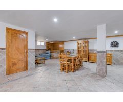 Chalet Exclusivo en Venta en Híjar (Las Gabias), Granada