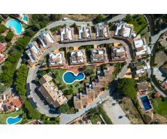 Venta de Adosado Totalmente Reformado en Benalmádena