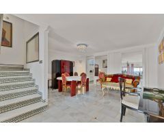 Exclusiva casa adosada con vistas al golf y al mar en Mijas Golf