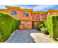 Venta de Adosado en Estepona 